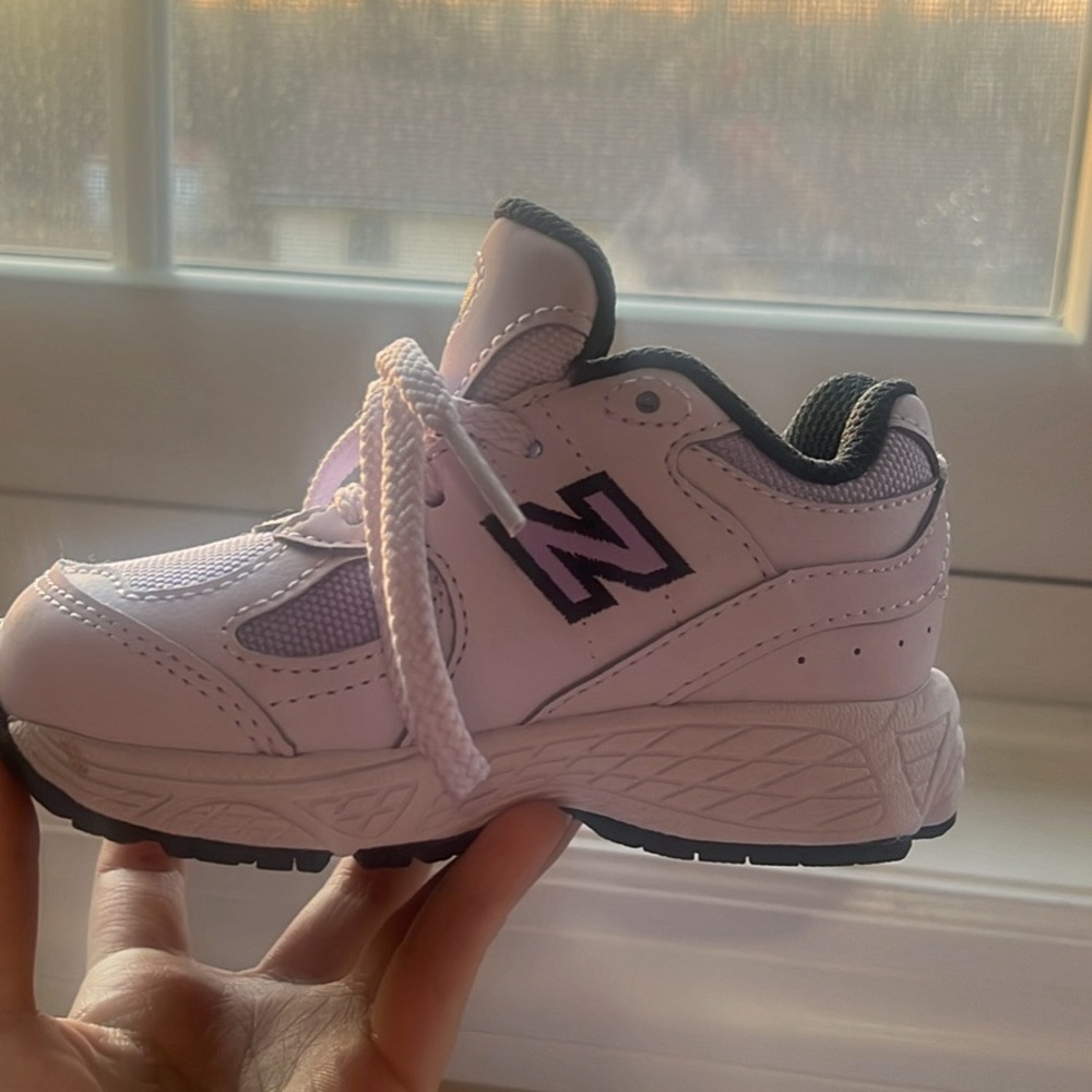 Kids New balance sneakers NEW (Light purple)